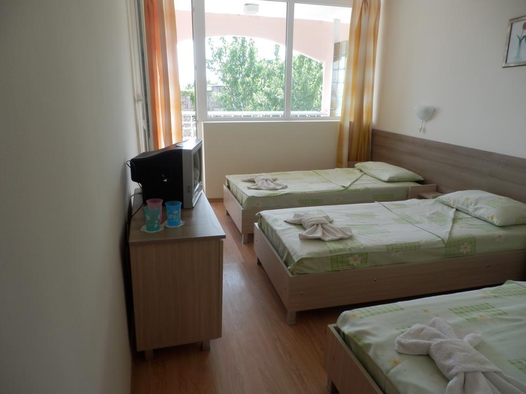 Olimpia Supersnab Hotel Балчик Стая снимка