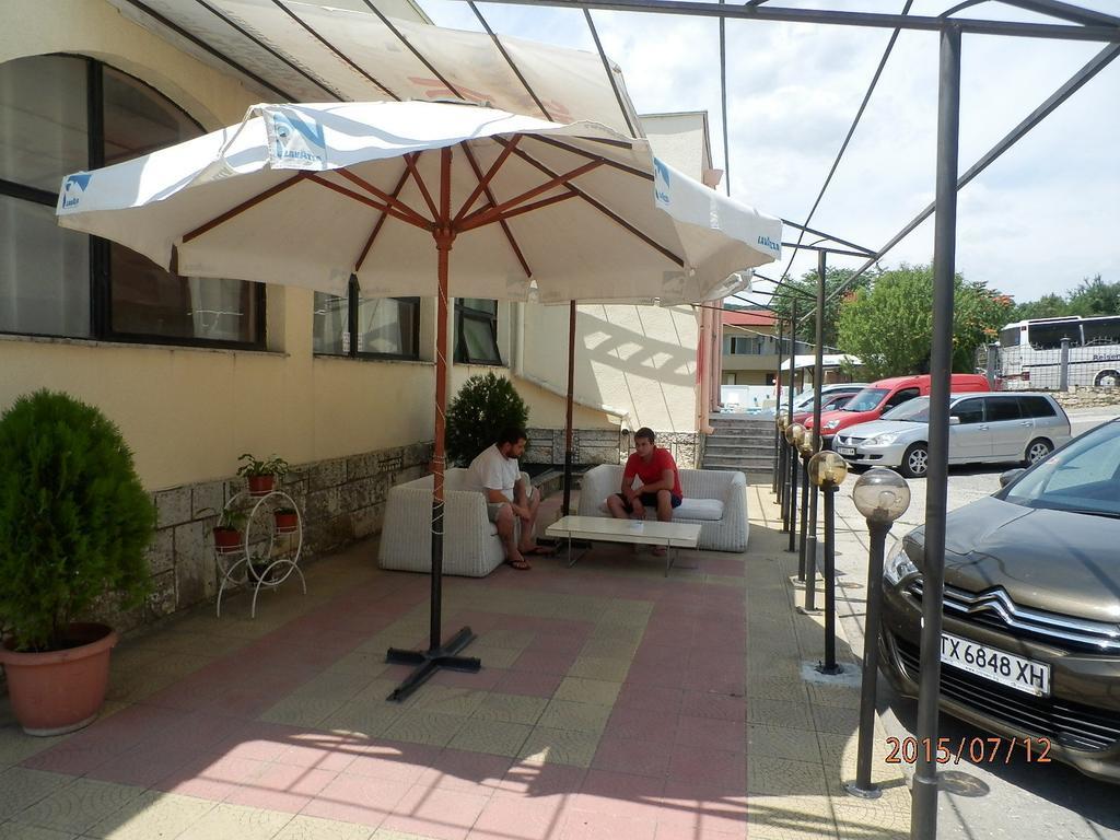 Olimpia Supersnab Hotel Балчик Екстериор снимка