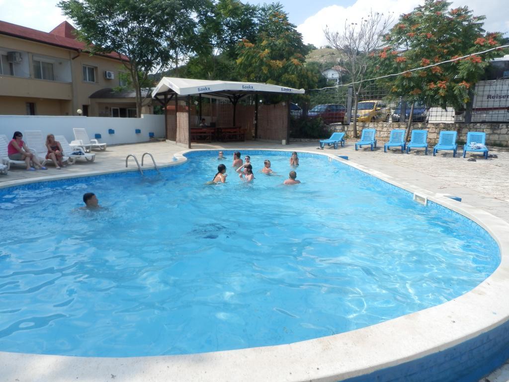 Olimpia Supersnab Hotel Балчик Екстериор снимка