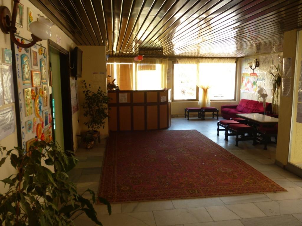 Olimpia Supersnab Hotel Балчик Екстериор снимка
