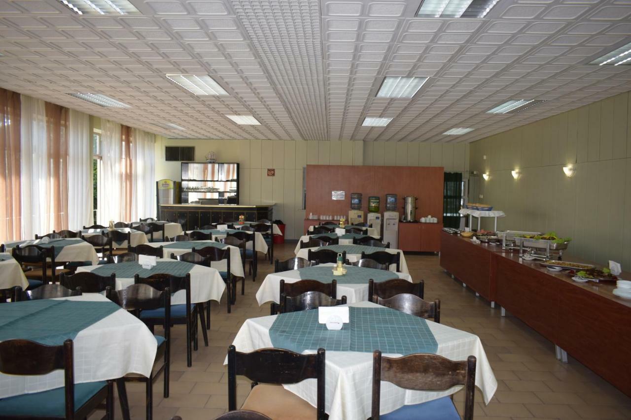 Olimpia Supersnab Hotel Балчик Екстериор снимка